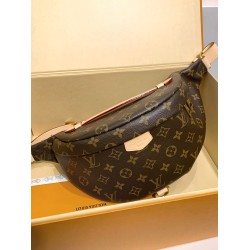 M43644 BUMBAG ワイドバッグ｜Monogram キャンバスとスポーティーデザインで個性をアップするマルチユースバッグ 37×14×13cm 