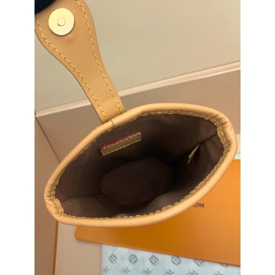 M80874 Fold Me ハンドクラッチ|Monogram キャンバスと折りたたみデザインで魅せるヴィンテージな実用的な逸品 14.5×18×6.5cm M80874 Fold Me ハンドクラッチ|Monogram キャンバスと折りたたみデザインで魅せるヴィンテージな実用的な逸品 14.5×18×6.5cm