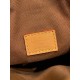 M80874 Fold Me ハンドクラッチ|Monogram キャンバスと折りたたみデザインで魅せるヴィンテージな実用的な逸品 14.5×18×6.5cm M80874 Fold Me ハンドクラッチ|Monogram キャンバスと折りたたみデザインで魅せるヴィンテージな実用的な逸品 14.5×18×6.5cm