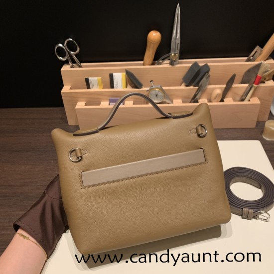 Hermes 21cm Mini kelly 2424 evercolor D0 /Beige de Weimar& 18 /Étoupe Grey Silver Hardware Full Handmade Hermes 21cm Mini kelly 2424 evercolor D0 /Beige de Weimar& 18 /Étoupe Grey Silver Hardware Full Handmade