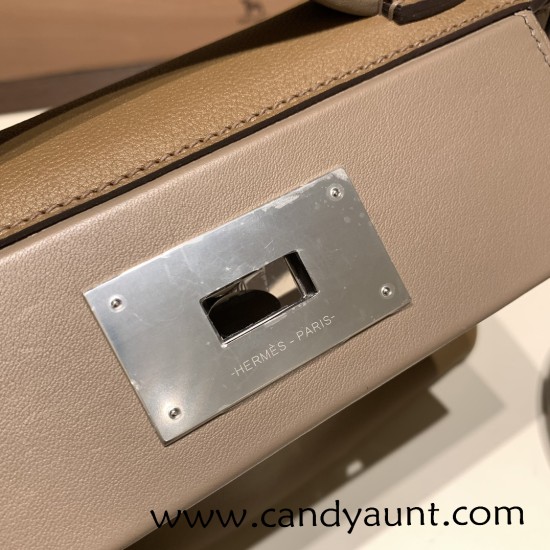 Hermes 21cm Mini kelly 2424 evercolor D0 /Beige de Weimar& 18 /Étoupe Grey Silver Hardware Full Handmade Hermes 21cm Mini kelly 2424 evercolor D0 /Beige de Weimar& 18 /Étoupe Grey Silver Hardware Full Handmade