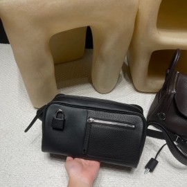  Nouveau on body  89 Black  