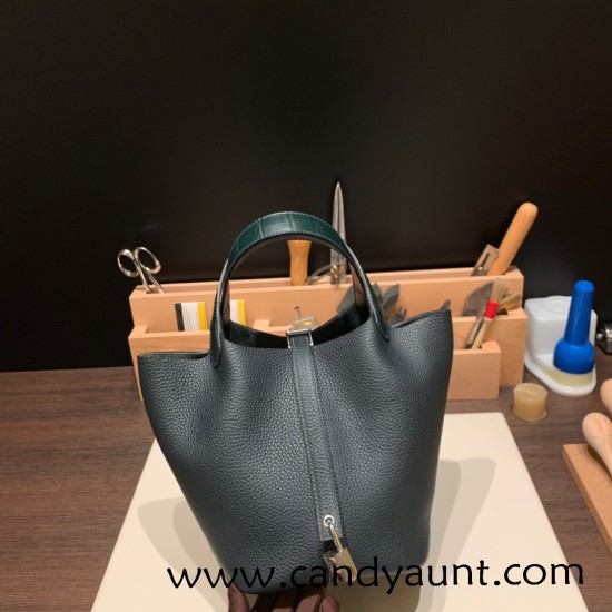 Hermes Picotin cargo Clemence & Crocodile 18cm 6O /Vert Cypres Silver Hardware Hermes Picotin cargo Clemence & Crocodile 18cm 6O /Vert Cypres Silver Hardware