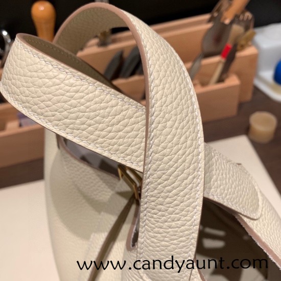 Hermes Picotin cargo Clemence 18cm 10 / Craie Gold Hardware Hermes Picotin cargo Clemence 18cm 10 / Craie Gold Hardware