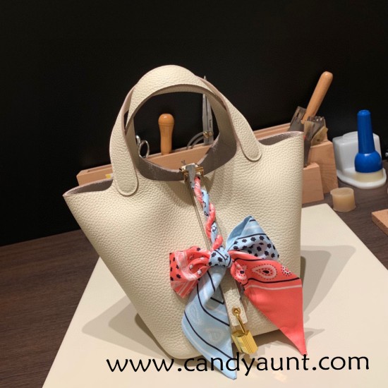 Hermes Picotin cargo Clemence 18cm 10 /Craie Gold Hardware Hermes Picotin cargo Clemence 18cm 10 /Craie Gold Hardware
