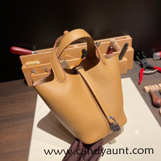 Hermes Picotin cargo Clemence 18cm 4B /Biscuit Silver Hardware Hermes Picotin cargo Clemence 18cm 4B /Biscuit Silver Hardware