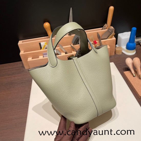 Hermes Picotin Clemence 18cm Q1/ Sauge Gold Hardware Hermes Picotin Clemence 18cm Q1/ Sauge Gold Hardware