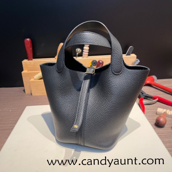 Hermes Picotin Clemence 18cm 89 /Black (Noir) Gold Hardware Hermes Picotin Clemence 18cm 89 /Black (Noir) Gold Hardware