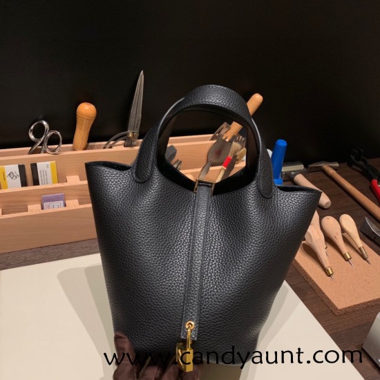 Hermes Picotin Clemence 18cm 89 /Black (Noir) Gold Hardware Hermes Picotin Clemence 18cm 89 /Black (Noir) Gold Hardware