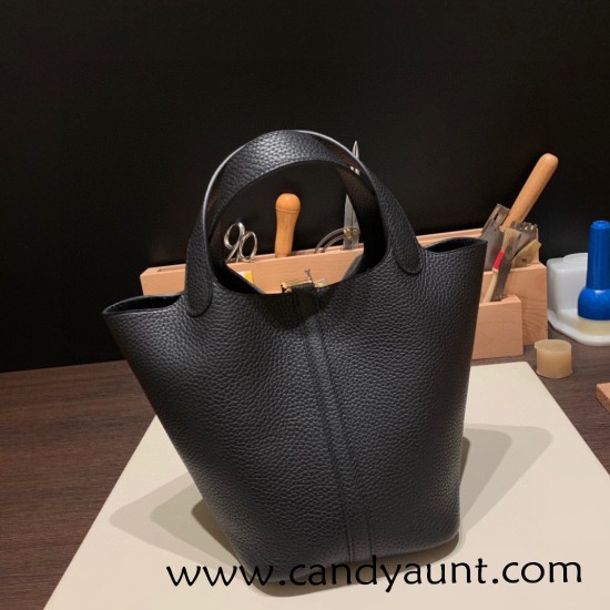 Hermes Picotin Clemence 18cm 89 /Black (Noir) Gold Hardware Hermes Picotin Clemence 18cm 89 /Black (Noir) Gold Hardware