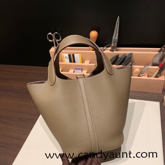 Hermes Picotin Clemence 18cm 18 /Étoupe Grey Gold Hardware Hermes Picotin Clemence 18cm 18 /Étoupe Grey Gold Hardware