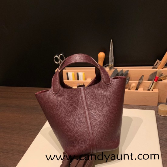 Hermes Picotin Clemence 18cm 0G/ Rouge Sellier Gold Hardware Hermes Picotin Clemence 18cm 0G/ Rouge Sellier Gold Hardware