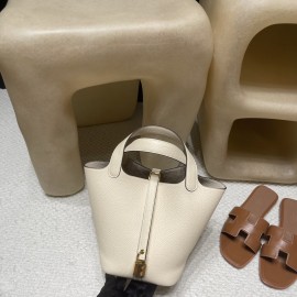 Picotin Lock 18/PM Taurillon Clemence (TC) Picotin I8 S2/Trench [2024 SS New Color] Gold Hardware Fully Hand-Stitched