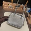 Hermès Plume 21 Chevre Mysore Silver Silver Hardware Plume-011 Fully Hand-Stitched