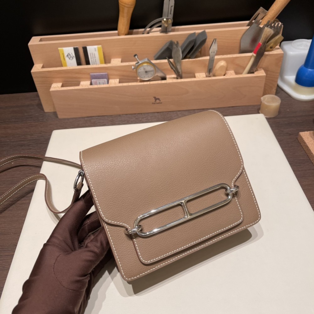 Hermès Roulis 19cm Evercolor 18/Étoupe Grey (Étoupe) Silver Hardware Roulis-038 Fully Hand-Stitched