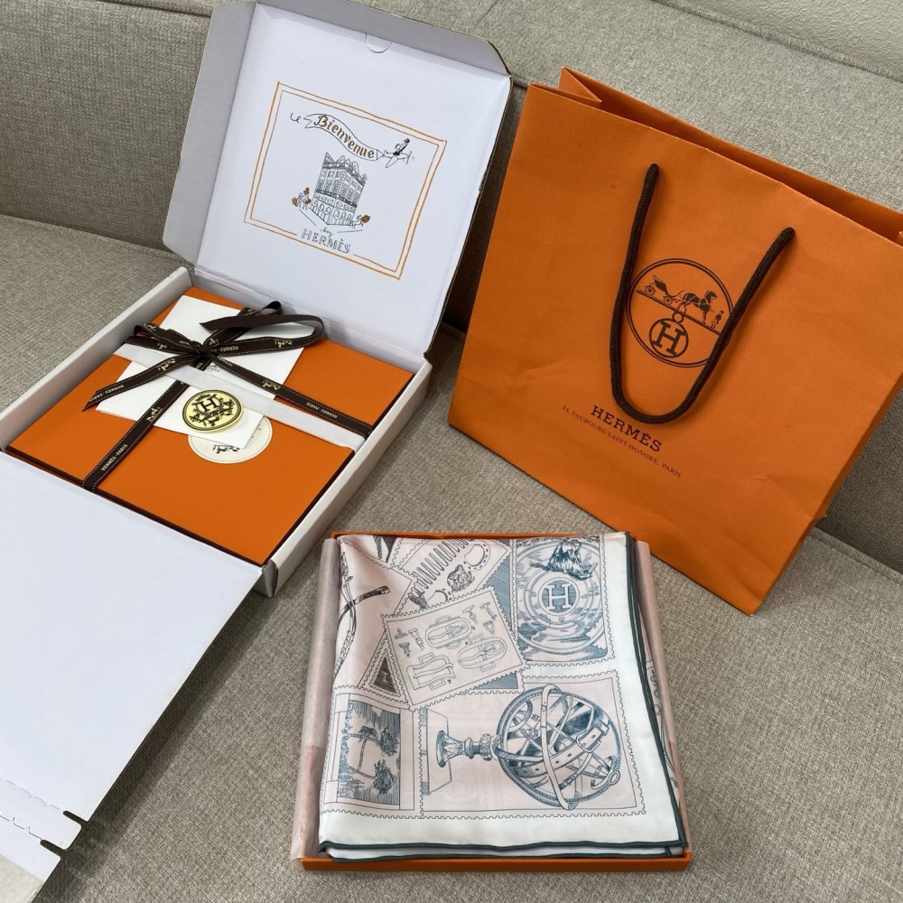 Hermes Hermès Phoo Boo Stamp Collector 90 Scarf