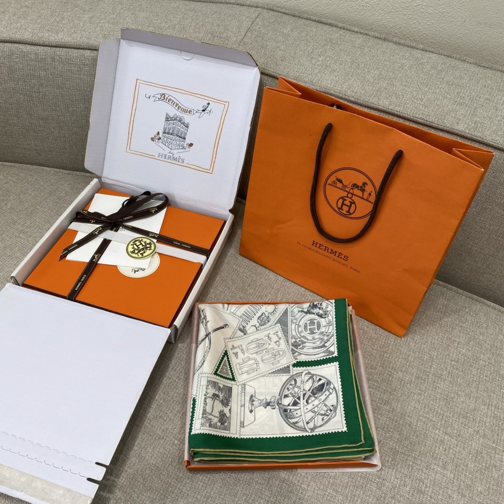 Hermes Hermès Phoo Boo Stamp Collector 90 Scarf