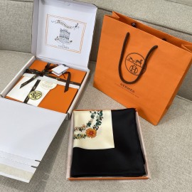 Hermes Hermès Gorgeous Rein Flower Version 90 Scarf