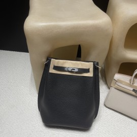 HERMES  Kelly 22cm CLEMENCE   89 Black (Noir) 